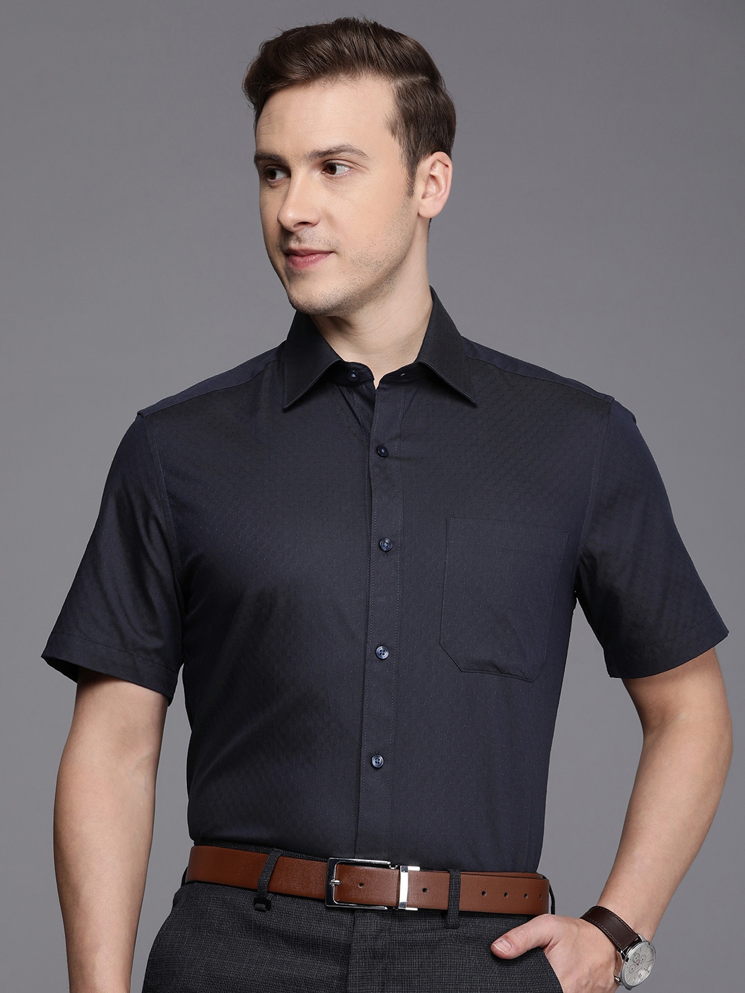 

Louis Philippe Men Classic Cotton Formal Shirt, Navy blue