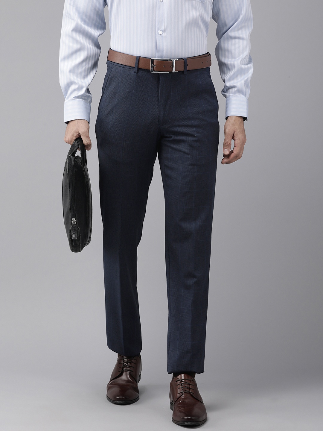 

Van Heusen Men Slim Fit Formal Trousers, Navy blue