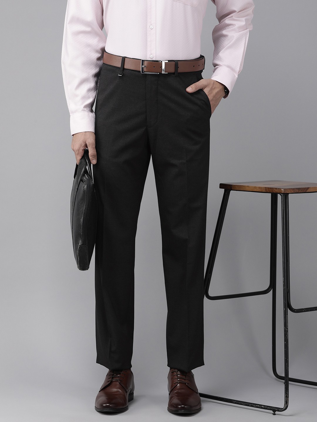 

Van Heusen Men Formal Trousers, Charcoal