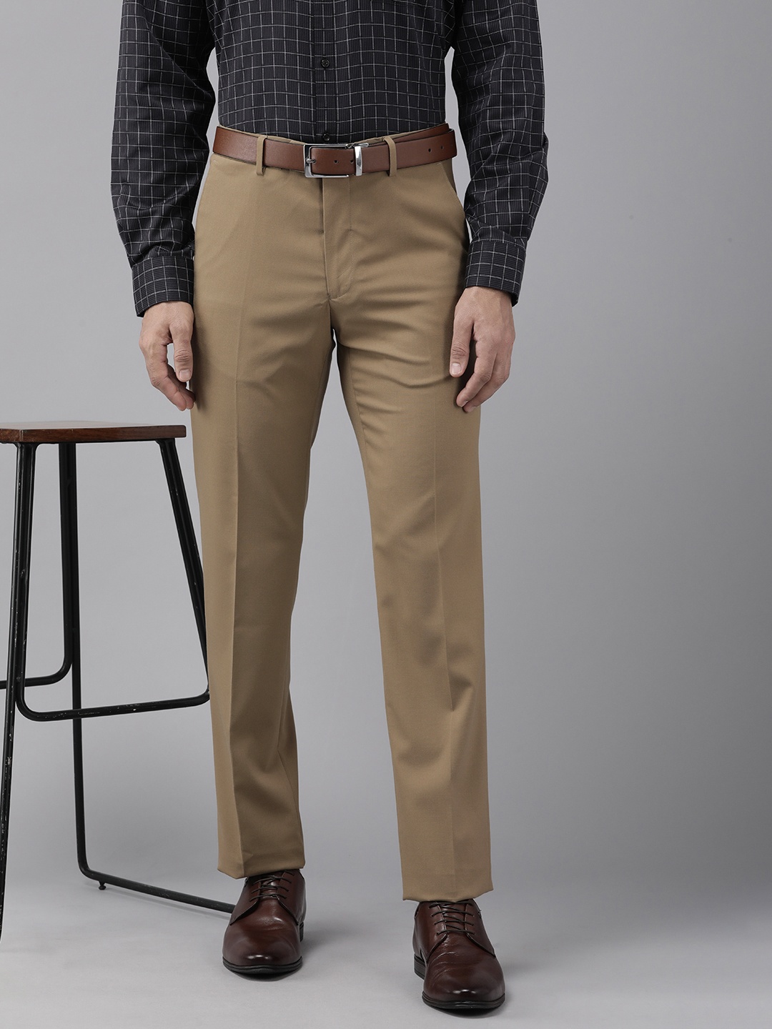 

Van Heusen Men Slim Fit Formal Trousers, Tan