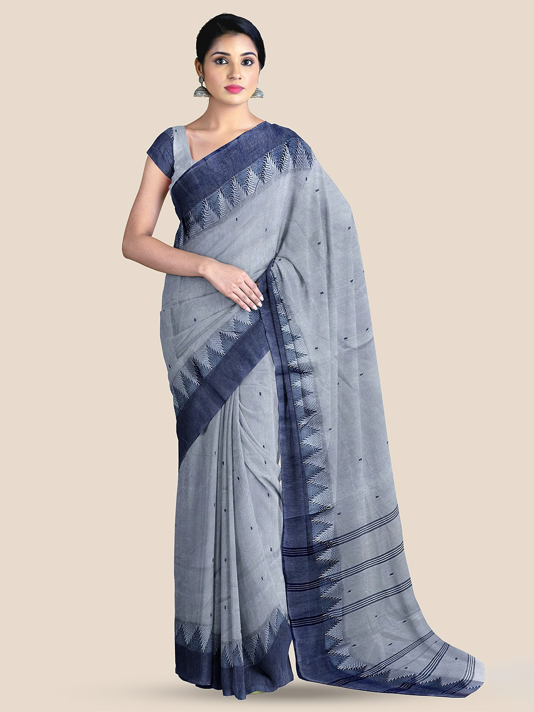 

The Chennai Silks Geometric Woven Design Pure Cotton Taant Saree, Grey