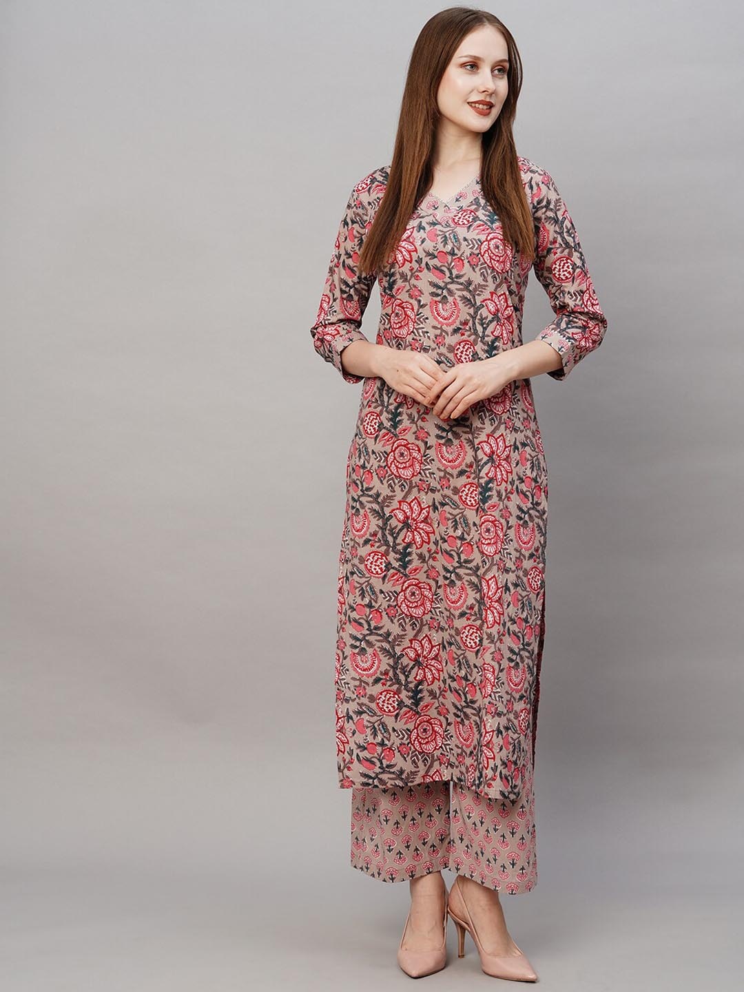 

KALINI Floral Printed V-Neck Regular Kurta With Palazzos, Peach