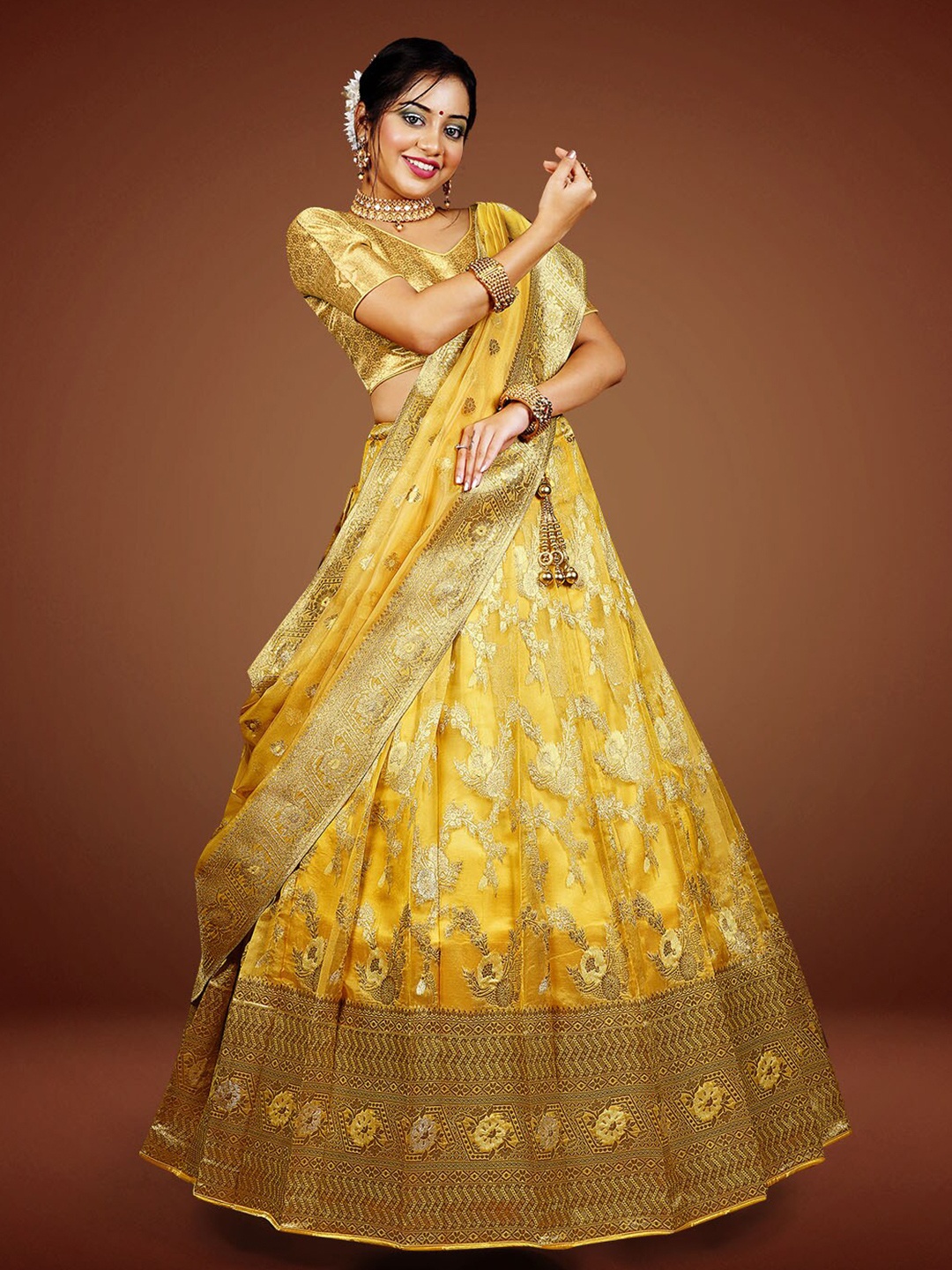 

HALFSAREE STUDIO Semi-Stitched Lehenga & Unstitched Blouse With Dupatta, Yellow