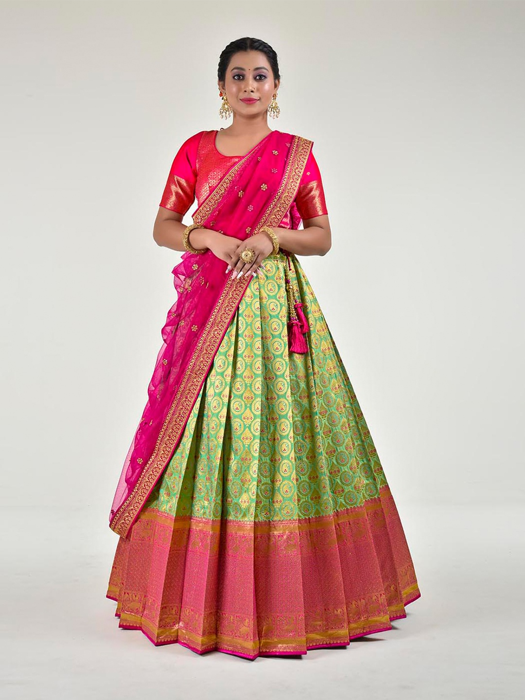 

HALFSAREE STUDIO Semi-Stitched Lehenga & Unstitched Blouse With Dupatta, Green