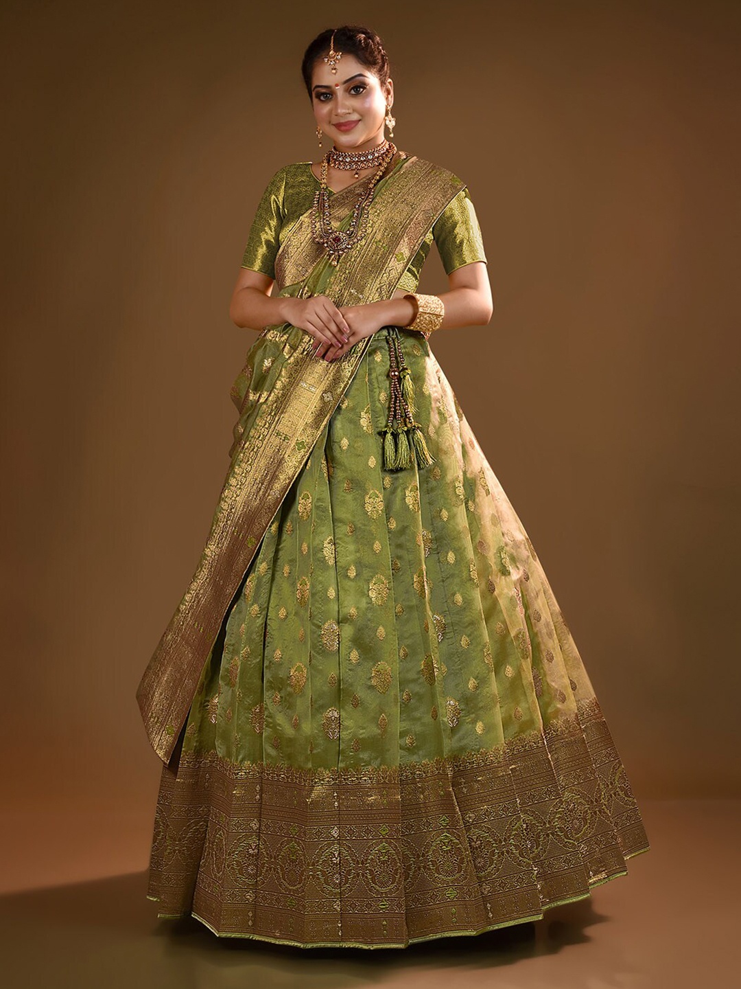 

HALFSAREE STUDIO Semi-Stitched Lehenga & Unstitched Blouse With Dupatta, Green