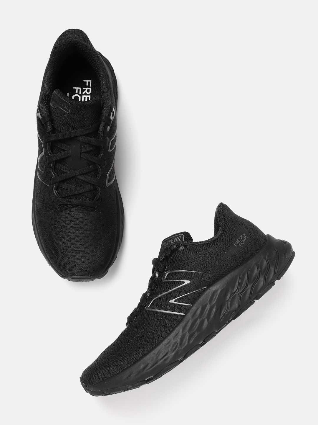 

New Balance Women Woven Design EVOZ Running Shoes, Black