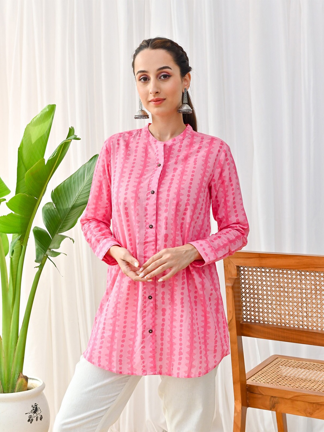 

Rustorange Abstract Printed Cotton Mandarin Collar Tunic, Pink