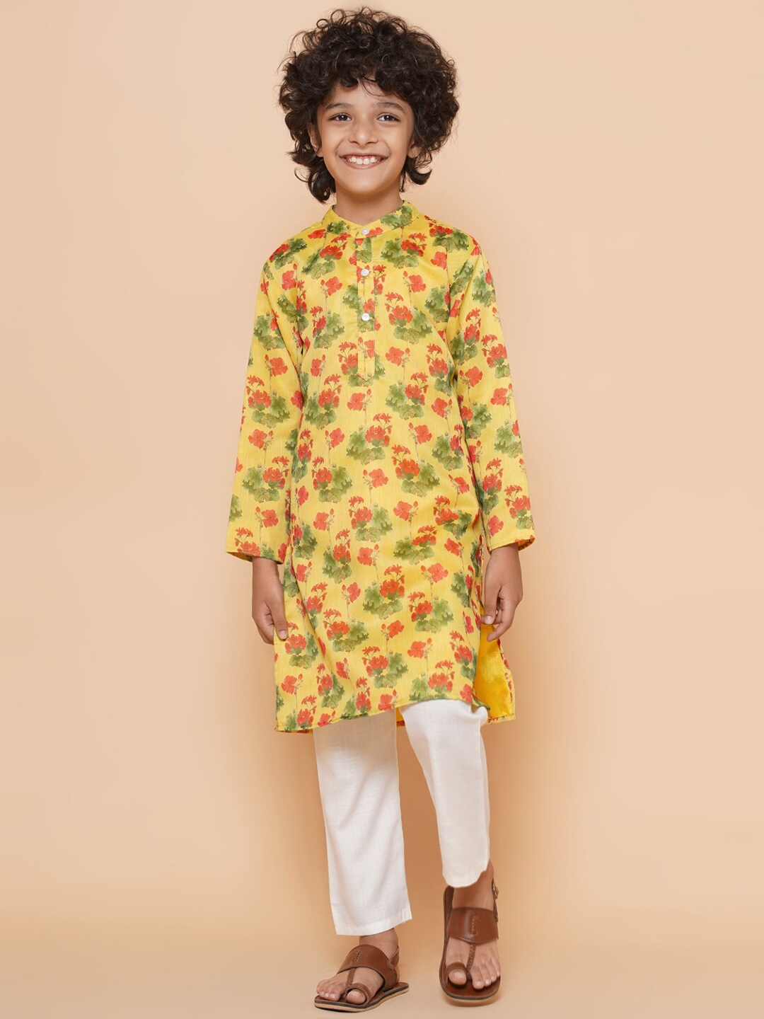 

Bittu By Bhama Boys Floral Printed Kurta With Pyjamas, Yellow