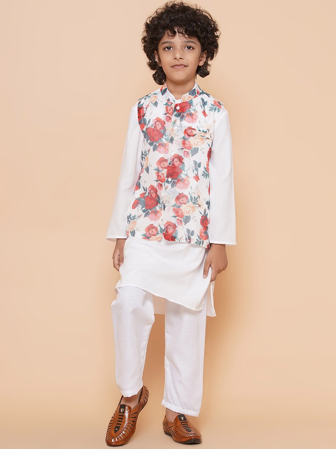 

Bittu By Bhama Boys Mandarin Collar Straight Kurta & Pyjamas With Jacket, White