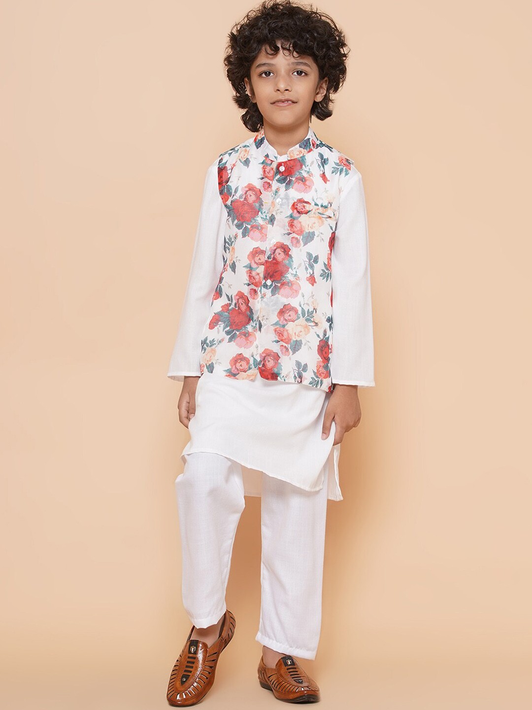 

Bittu By Bhama Boys Mandarin Collar Straight Kurta & Pyjamas With Jacket, White
