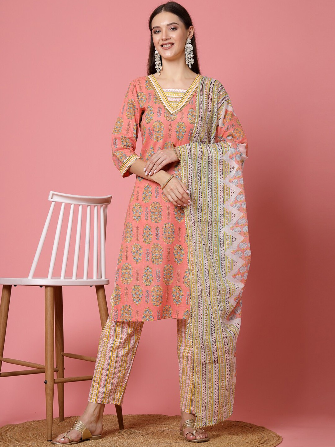 

Molly & Michel Floral Printed Regular Pure Cotton Kurta with Trousers & Dupatta, Pink