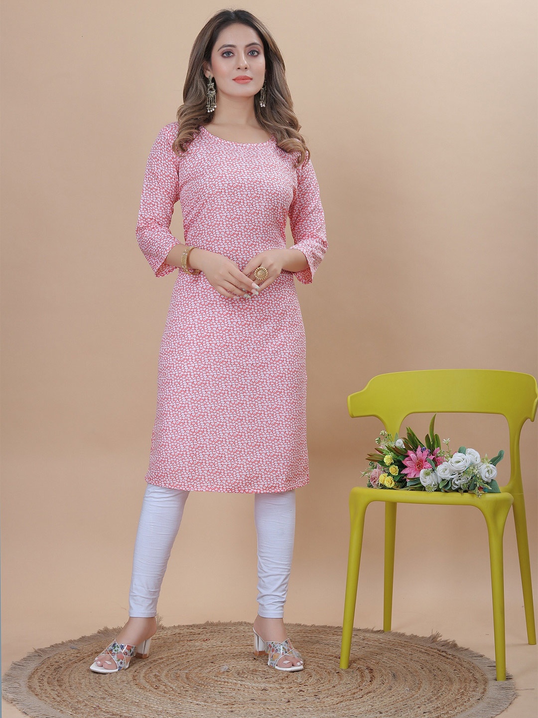 

KALINI Abstract Printed Round Neck Kurta, Pink