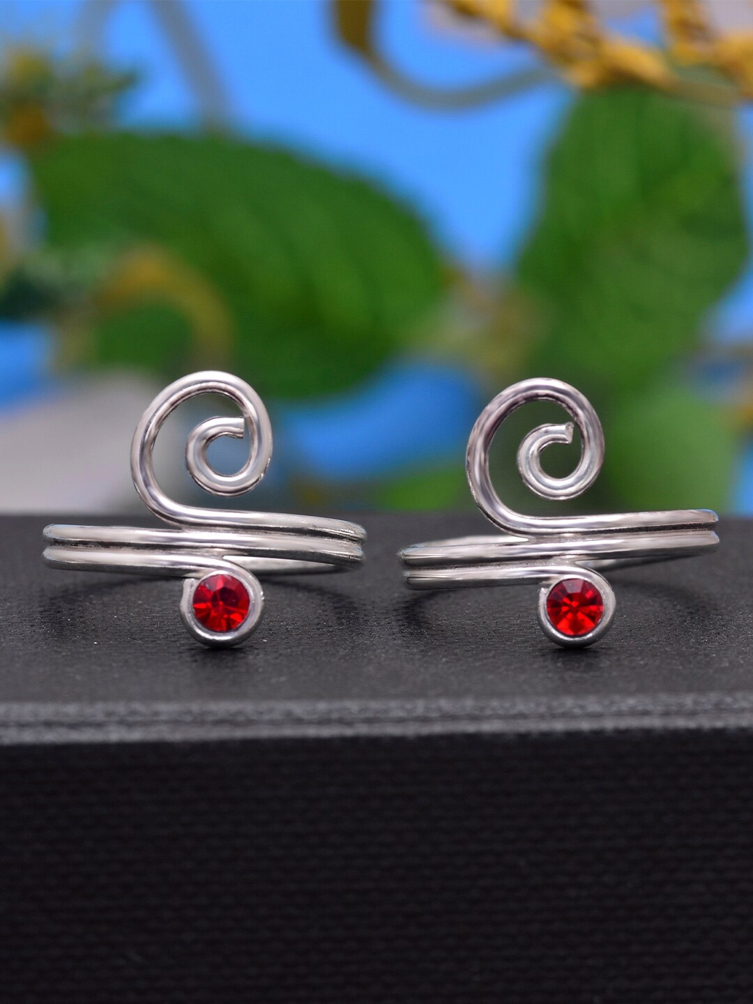 

Abhooshan Set Of 2 92.5 Sterling Silver Crystal-Studded Adjustable Toe Rings