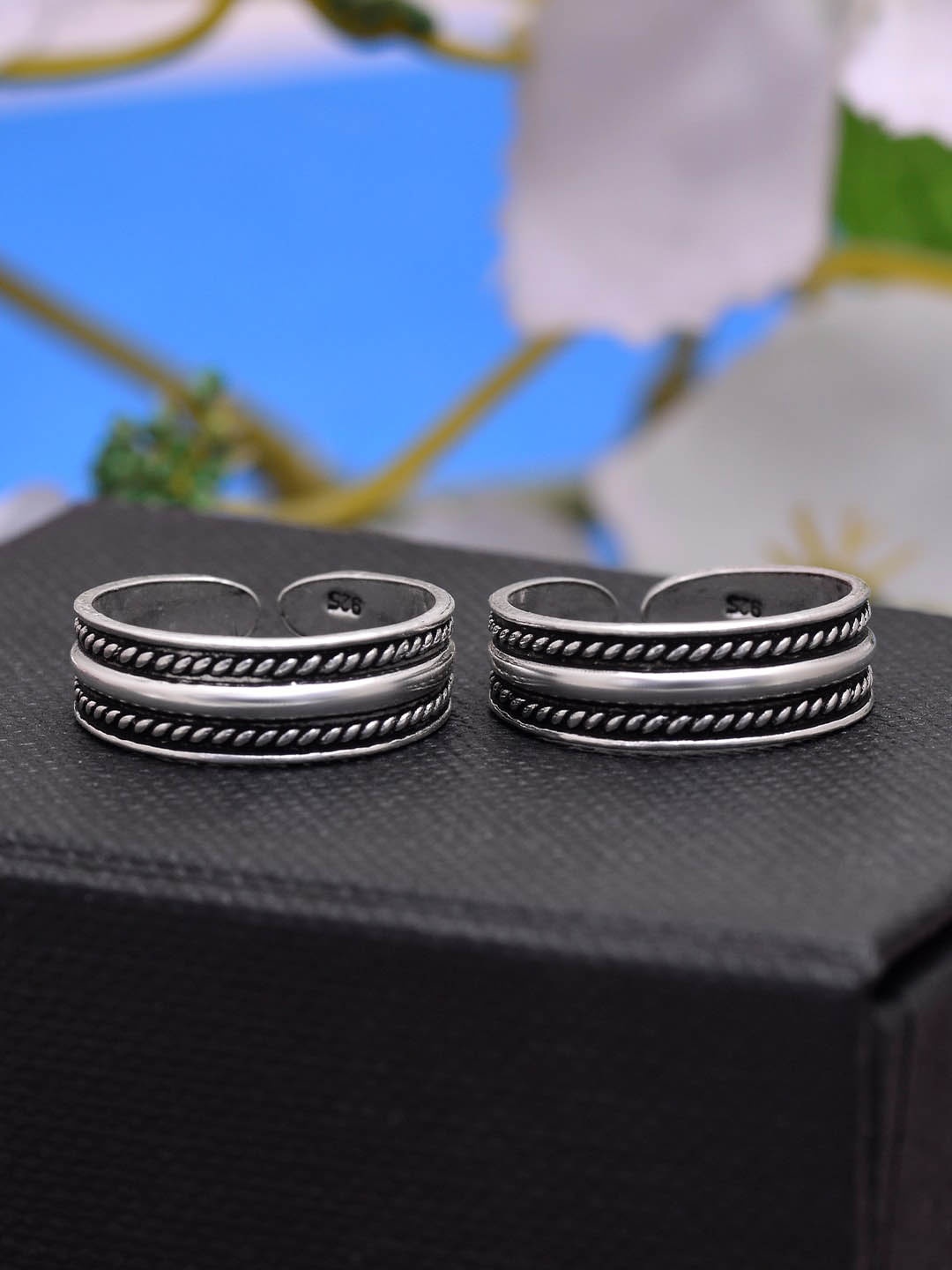 

Abhooshan Set Of 2 92.5 Sterling Silver Oxidized Adjustable Toe Rings