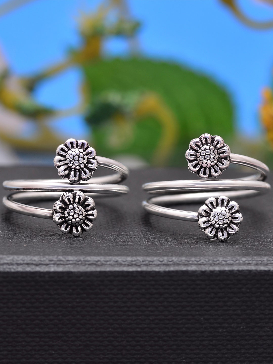 

Abhooshan Set Of 2 92.5 Sterling Silver Oxidized Adjustable Toe Rings