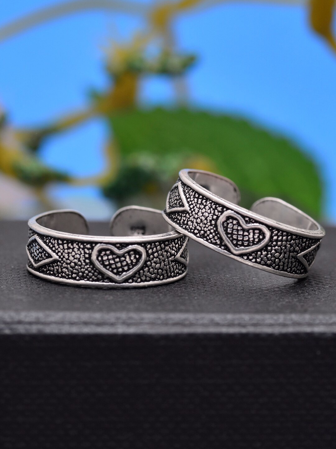 

Abhooshan Set Of 2 92.5 Sterling Silver Oxidized Adjustable Toe Rings
