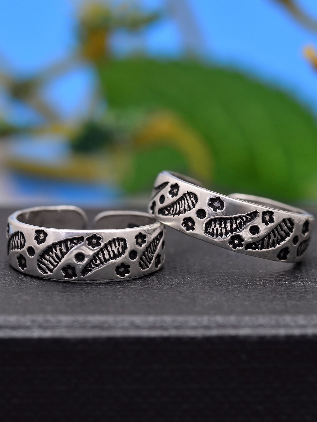 

Abhooshan Set Of 2 92.5 Sterling Silver Oxidized Adjustable Toe Rings