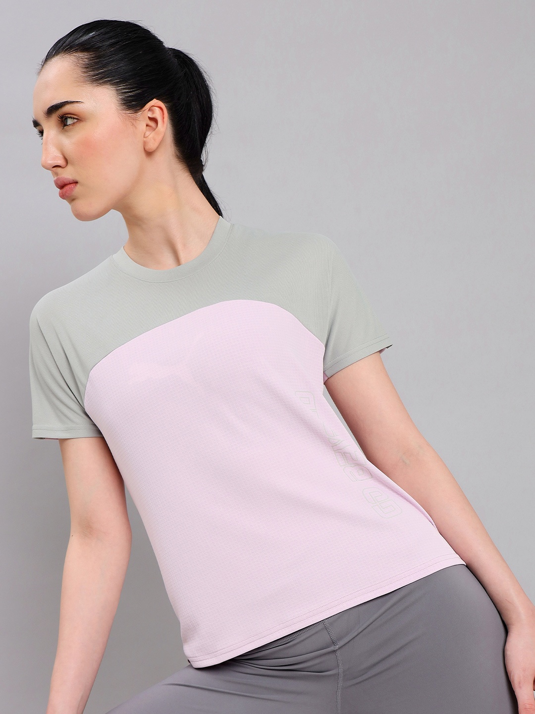 

Technosport Colourblocked Antimicrobial Slim Fit Short Length T-shirt, Lavender