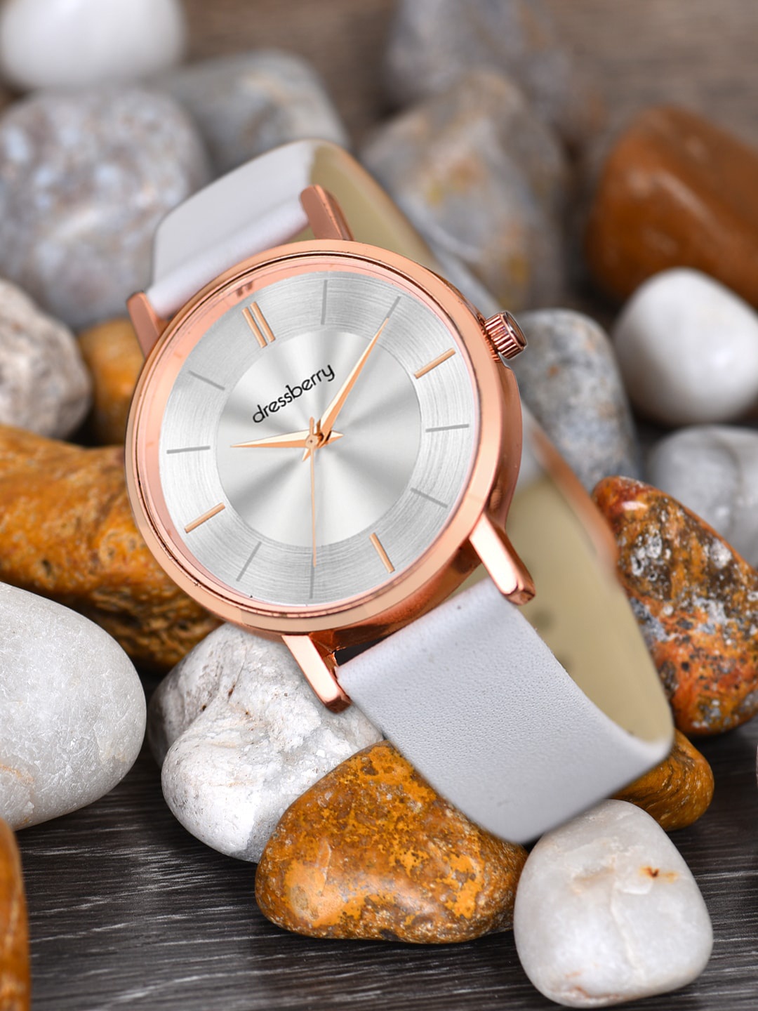 

DressBerry Patterned Dial & Leather Bracelet Style Straps Analogue Watch, White