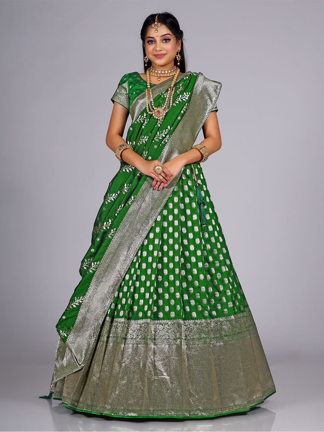 

HALFSAREE STUDIO Green & Gold-Toned Semi-Stitched Lehenga & Unstitched Blouse With Dupatta