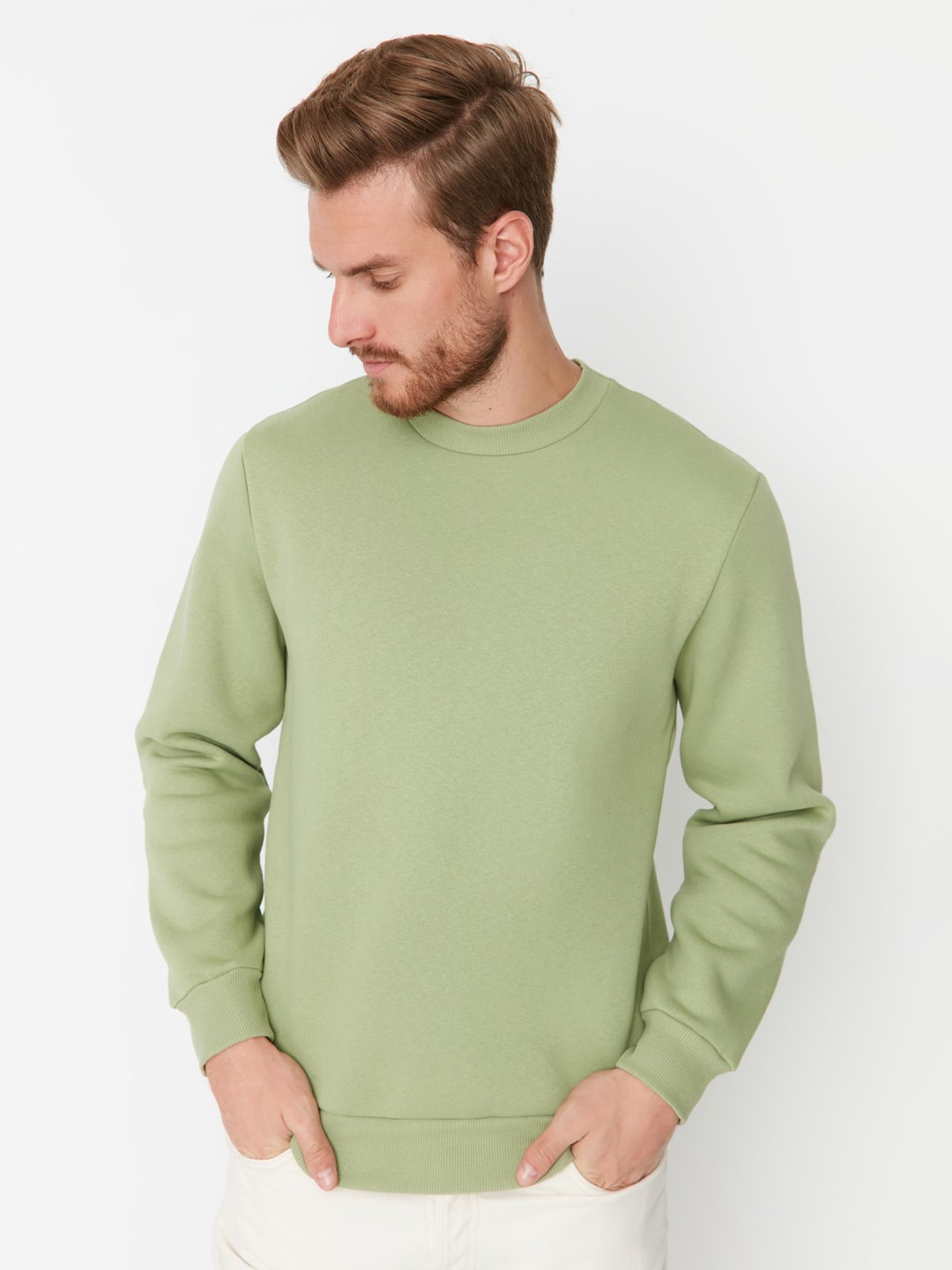

Trendyol Men Solid Pullover Sweatshirt, Green