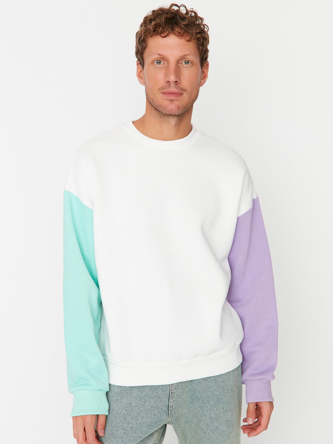 

Trendyol Colourblocked Round Neck Pullover Sweatshirt, White