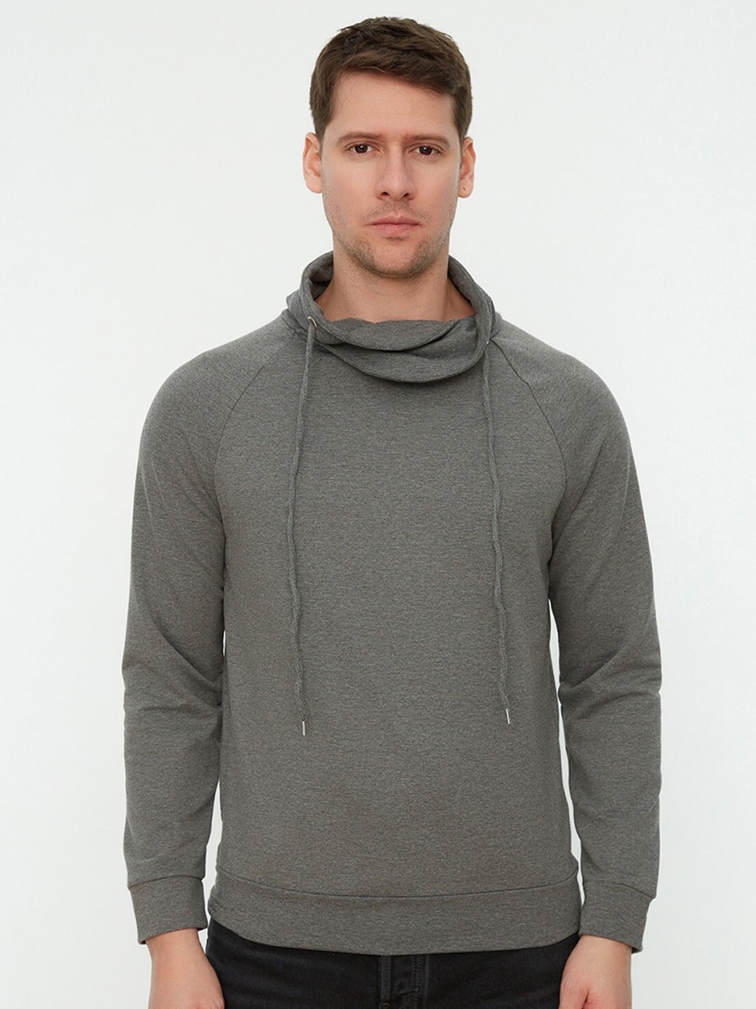 

Trendyol Turtle Neck Pullover Sweatshirt, Green