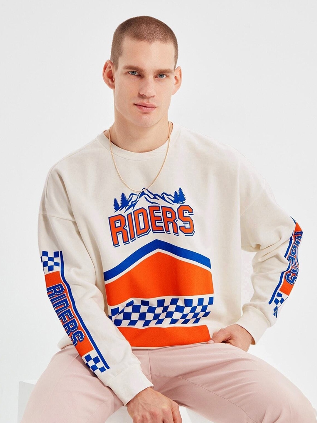 

Trendyol Graphic Printed Pullover Sweatshirt, Off white