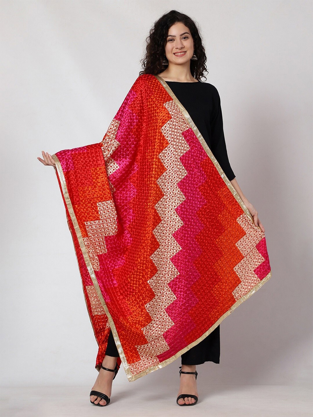 

Tweedle Embroidered Velvet Dupatta with Phulkari, Red