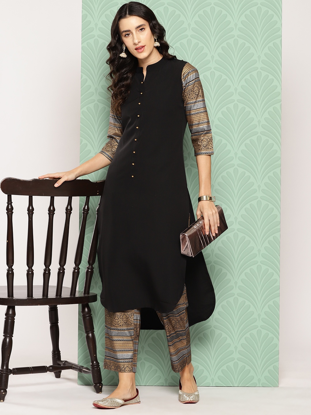 

Ahalyaa Women Ethnic Motifs Printed Regular Kurta with Trousers, Black