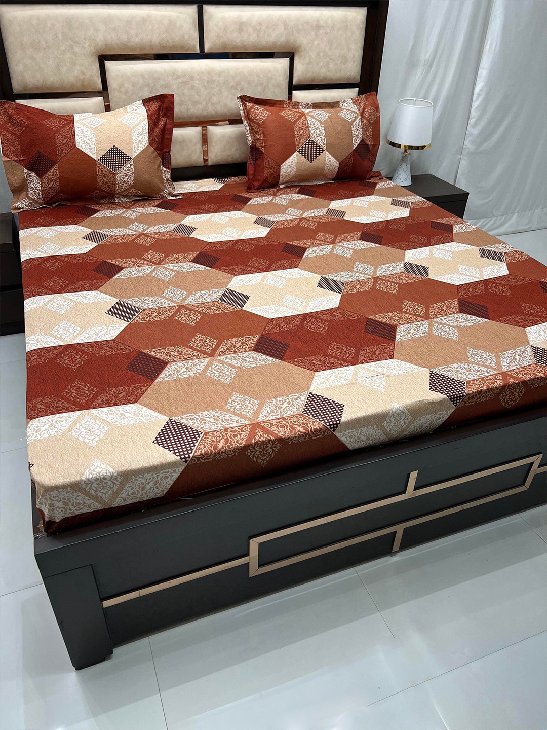 

Pure Decor Velar Sib Brown & White Ethnic Motifs Pure Cotton 330 TC King Bedsheet Set