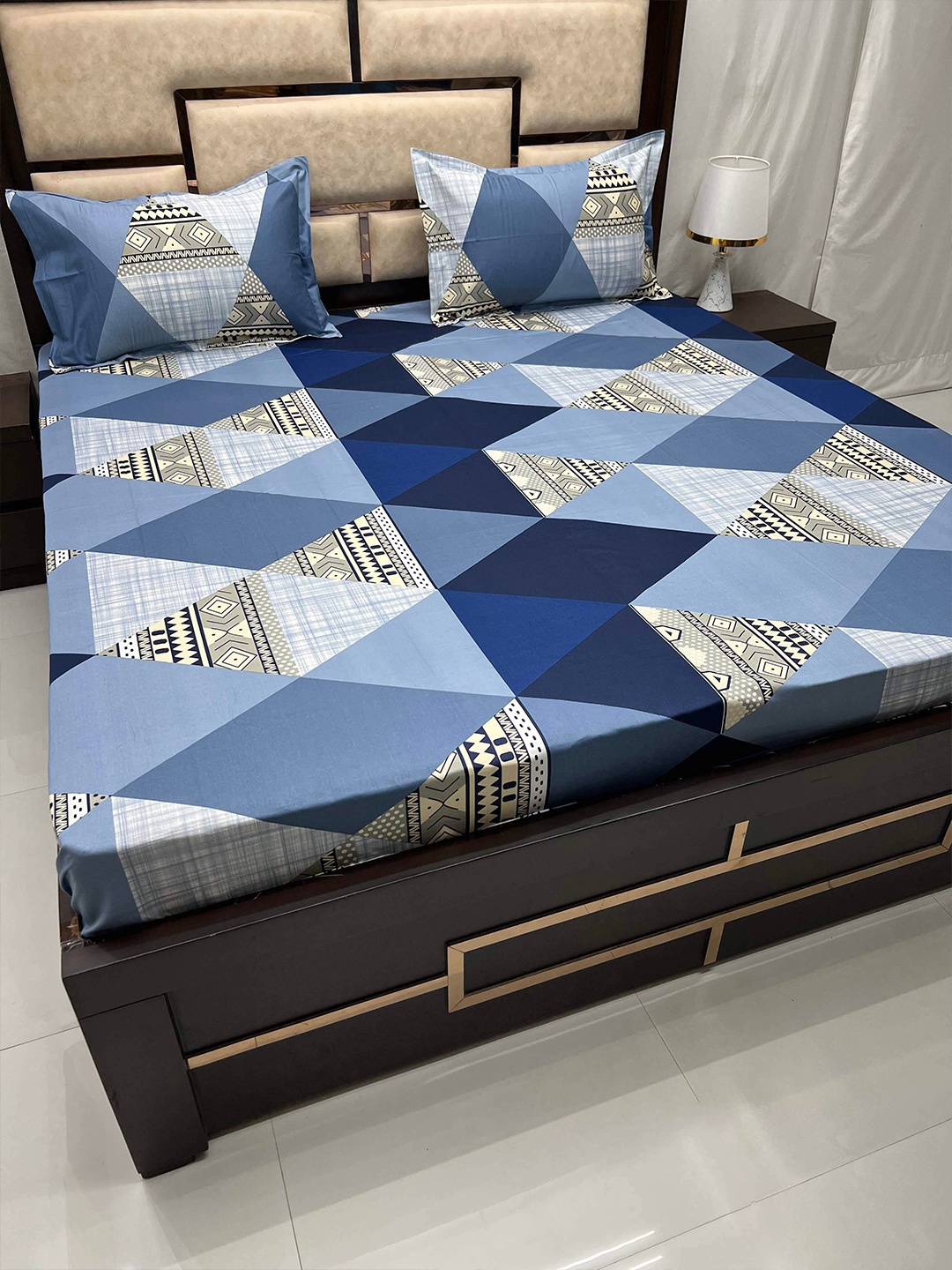 

Pure Decor Velar Sib Blue & Grey Pure Cotton 330 TC King Bedsheet with 2 Pillow Covers