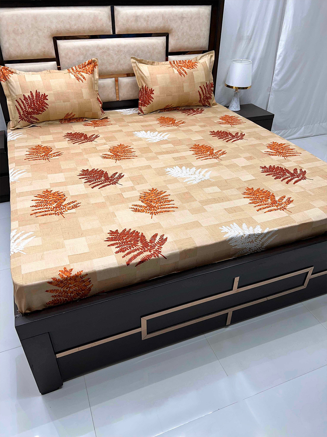 

Pure Decor Velar Sib Beige & Brown Cotton 330 TC King Bedsheet with 2 Pillow Covers