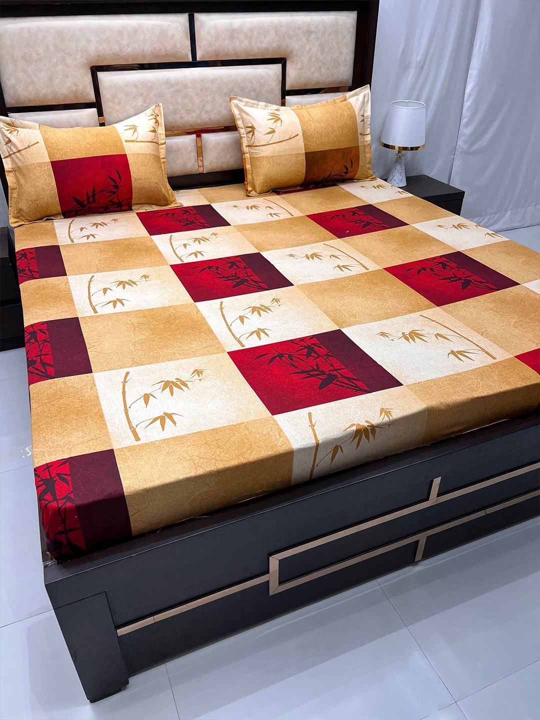 

Pure Decor Velar Sib Beige & Red Floral Cotton 330 TC King Bedsheet & 2 Pillow Covers