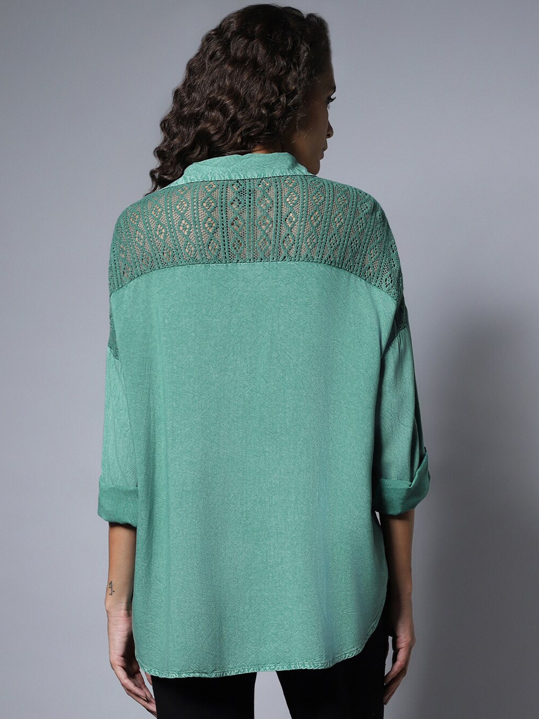 

High Star Cotton Spread Collar Long Sleeves Solid Oversized Longline Shirts, Green