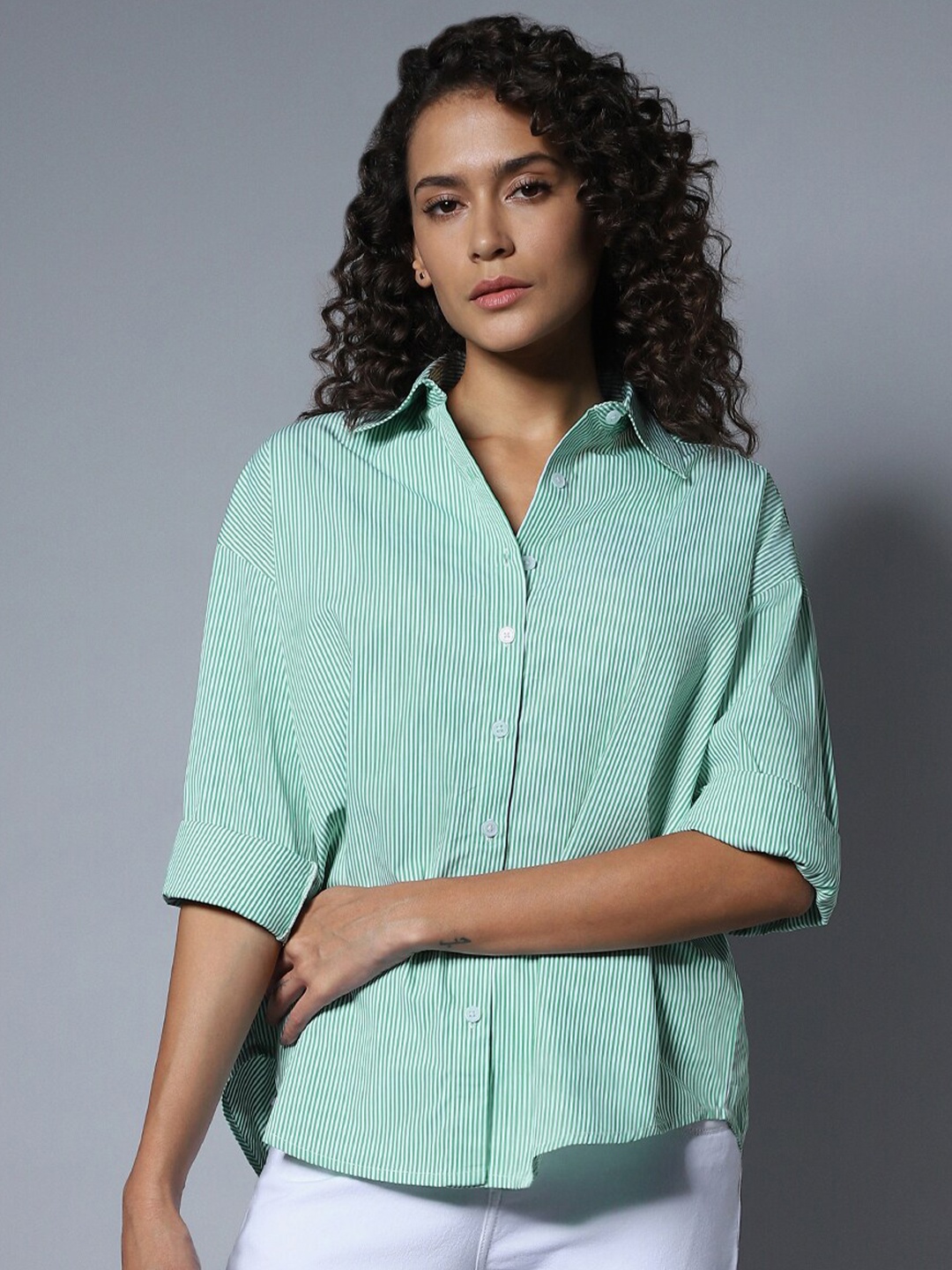 

High Star Solid Cotton Spread Collar Long Sleeves Boxy Longline Shirt, Green