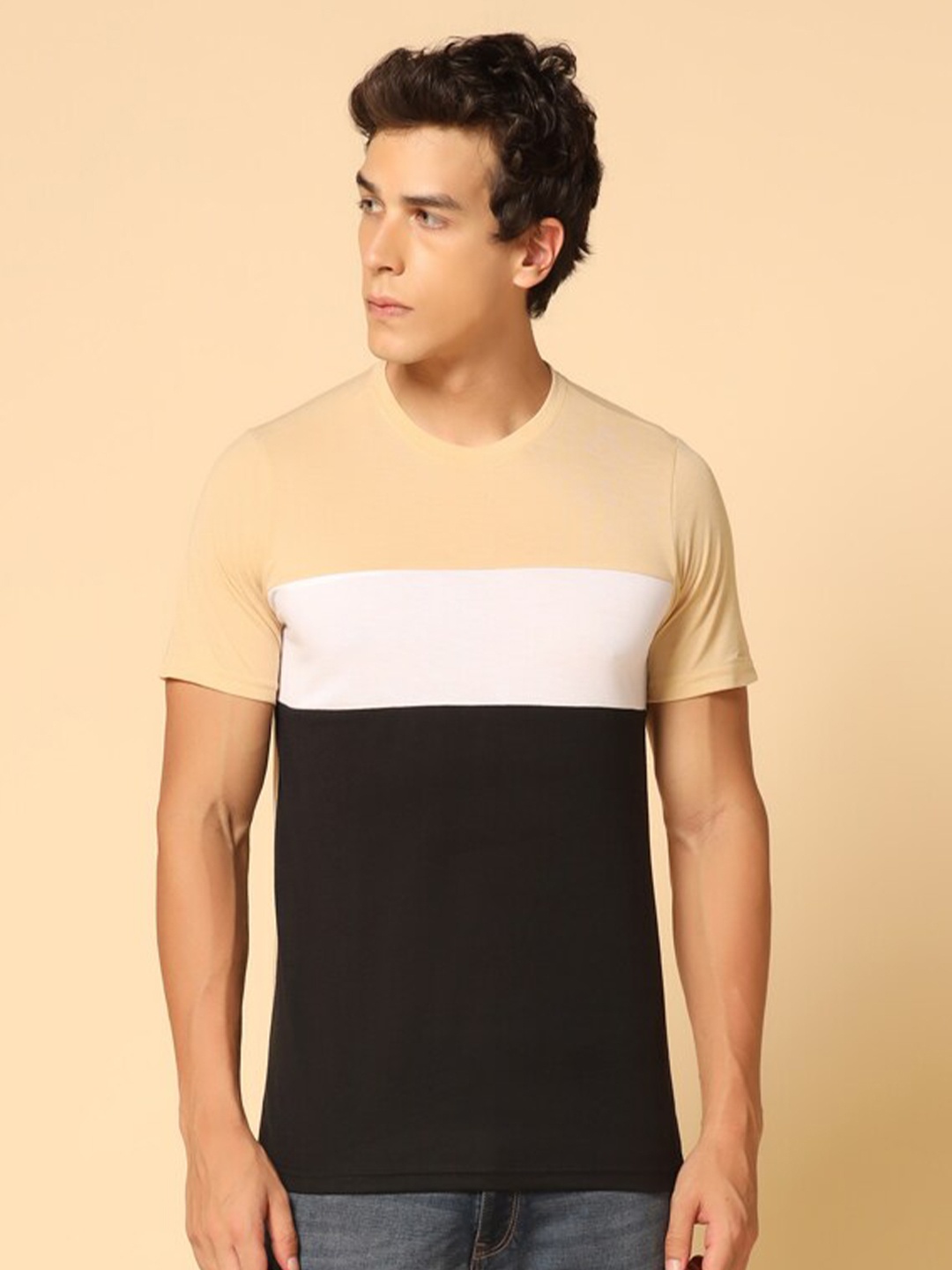 

INKKR Colourblocked Casual T-shirt, Beige