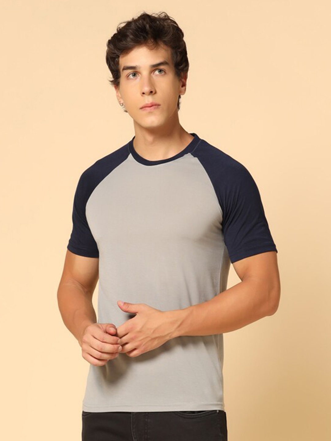 

INKKR Colourblocked Raglan Sleeves Casual T-shirt, Grey