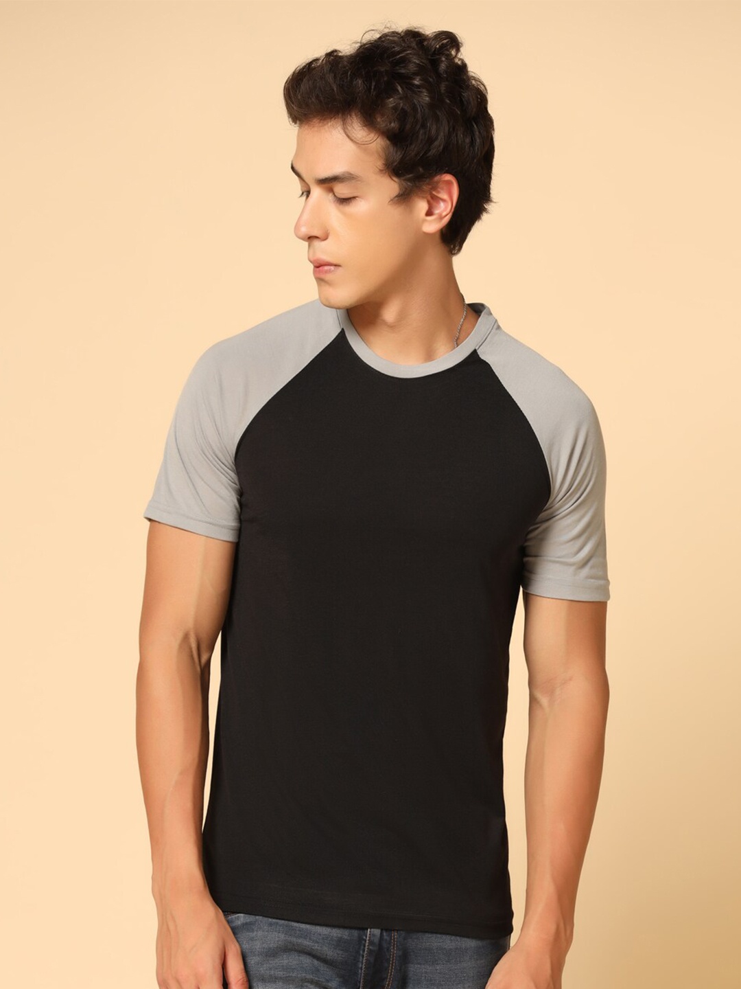 

INKKR Round Neck Raglan Sleeves Cotton T-shirt, Black