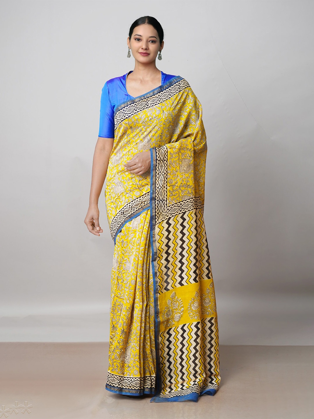 

Unnati Silks Floral Printed Zari Chanderi Saree, Yellow