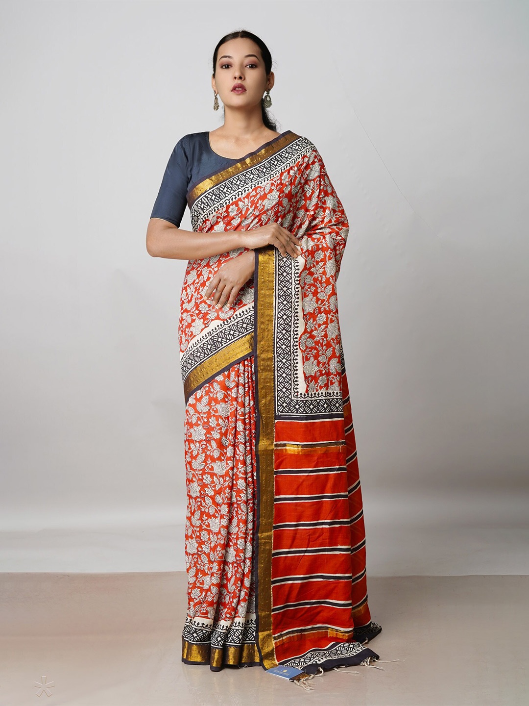 

Unnati Silks Floral Printed Zari Chanderi Saree, White