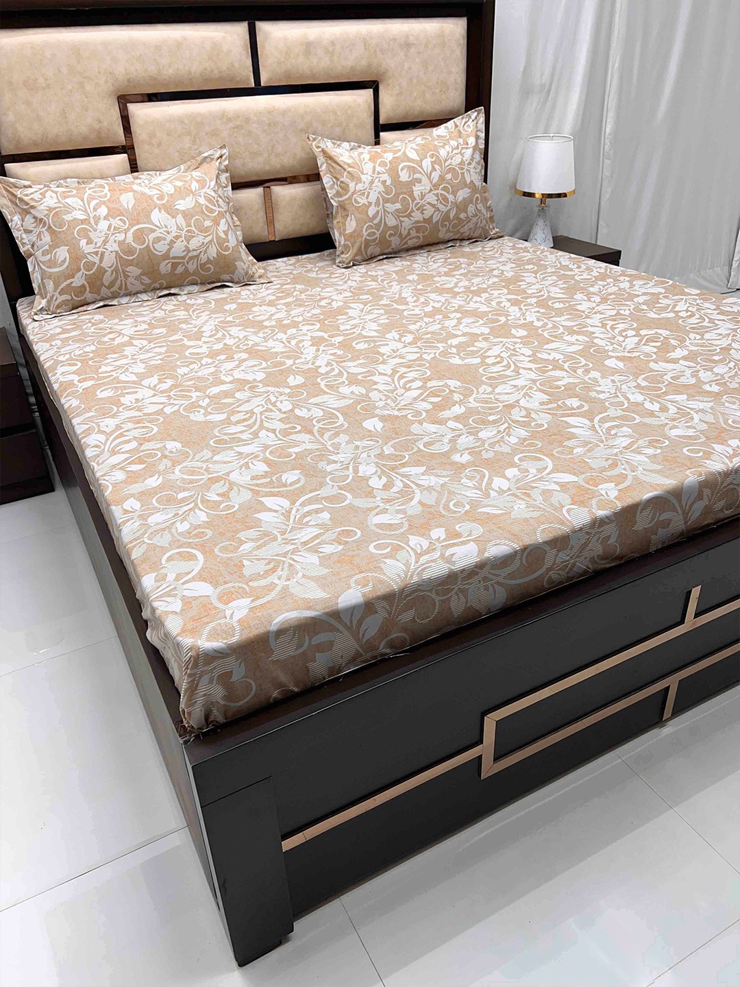 

Pure Decor Villa Brown Floral Cotton 330 TC King Bedsheet & 2 Pillow Covers
