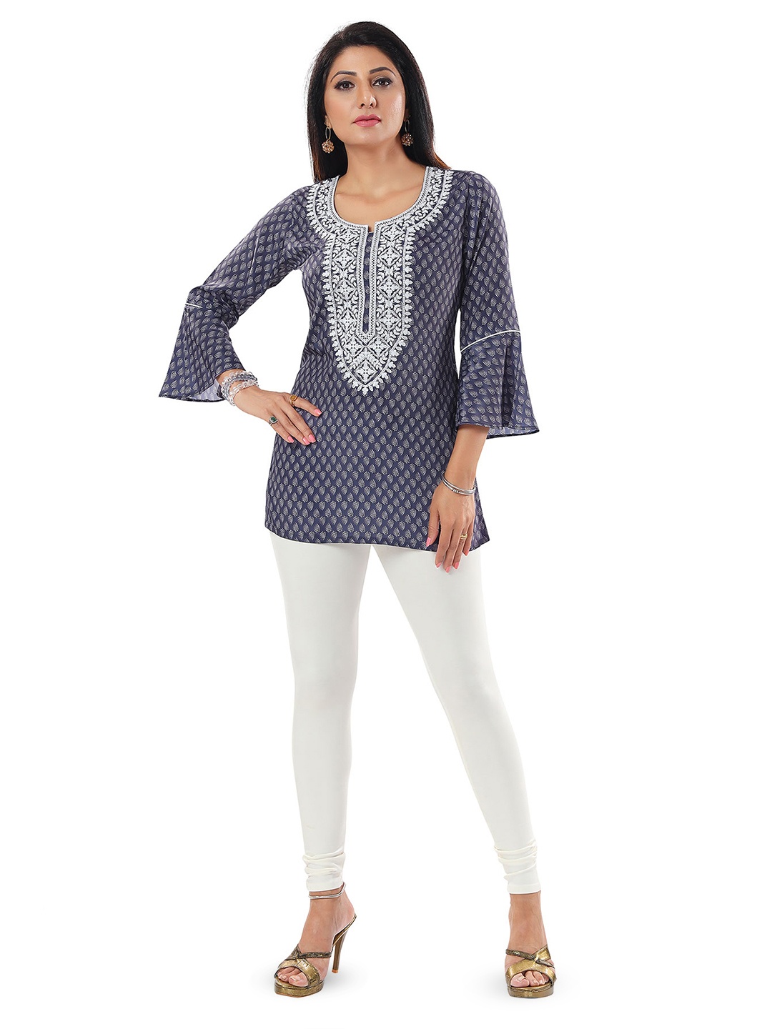 

Keshubaba Embroidered Straight Kurti, Grey