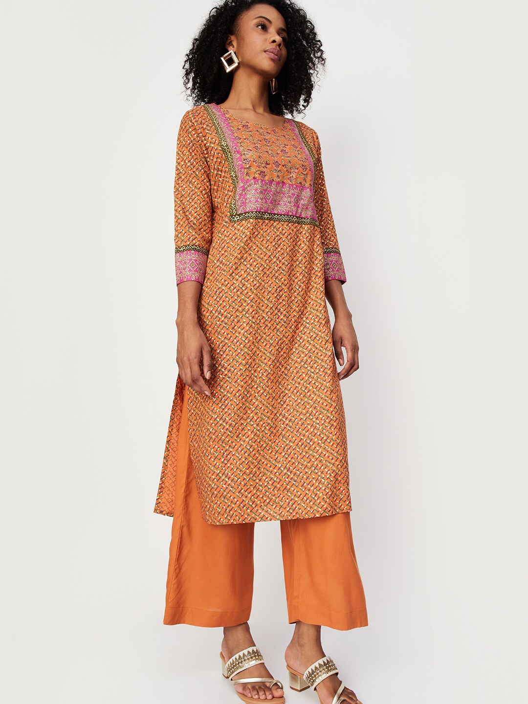 

max Geometric Printed Straight Kurta with Palazzos, Orange