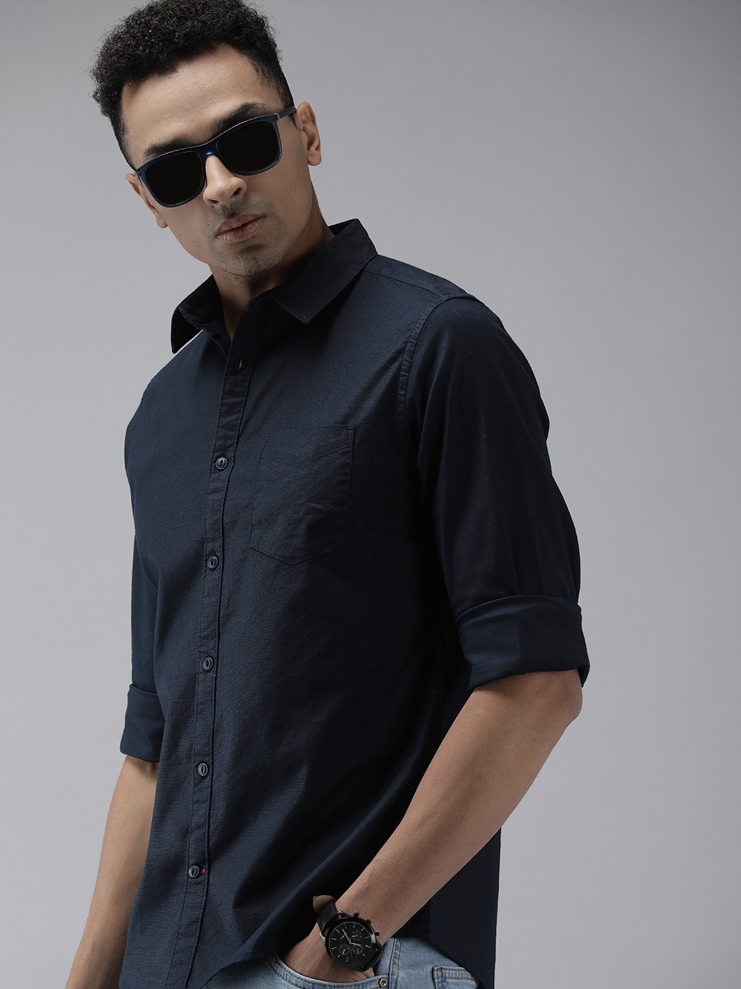

Roadster Men Opaque Casual Shirt, Navy blue