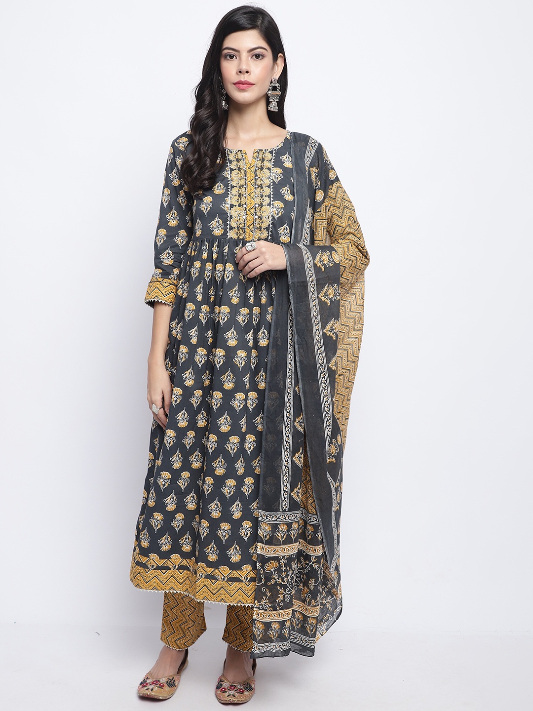 

Rajnandini Floral Printed Regular Pure Cotton Kurta With Trousers & With Dupatta, Grey