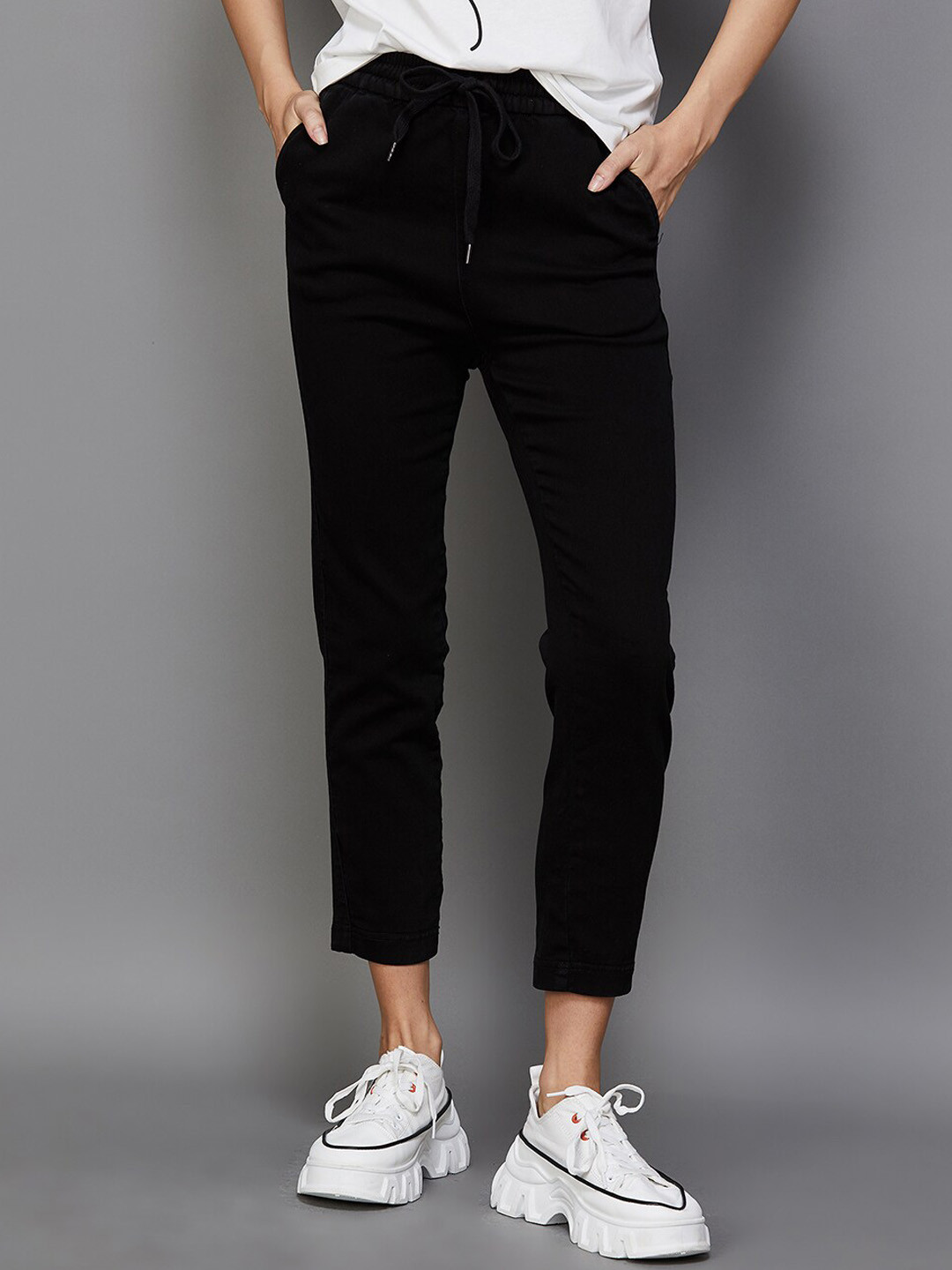 

Fame Forever by Lifestyle Women Cotton Clean Look Mid-Rise Jeans, Black