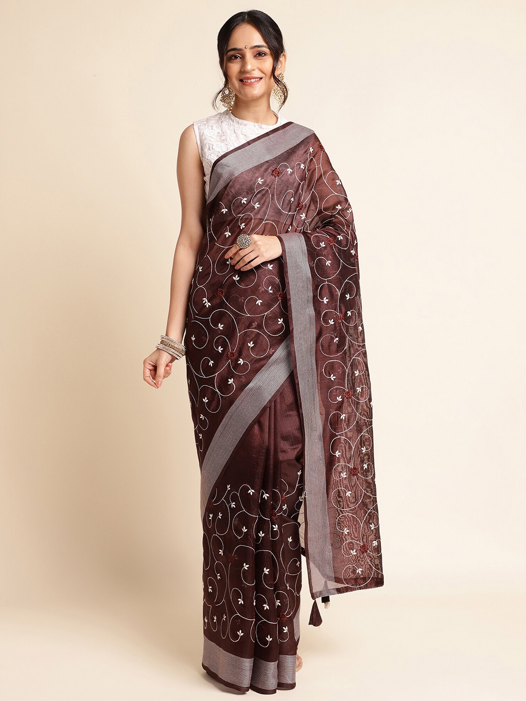 

FABMORA Floral Embroidered Saree, Brown