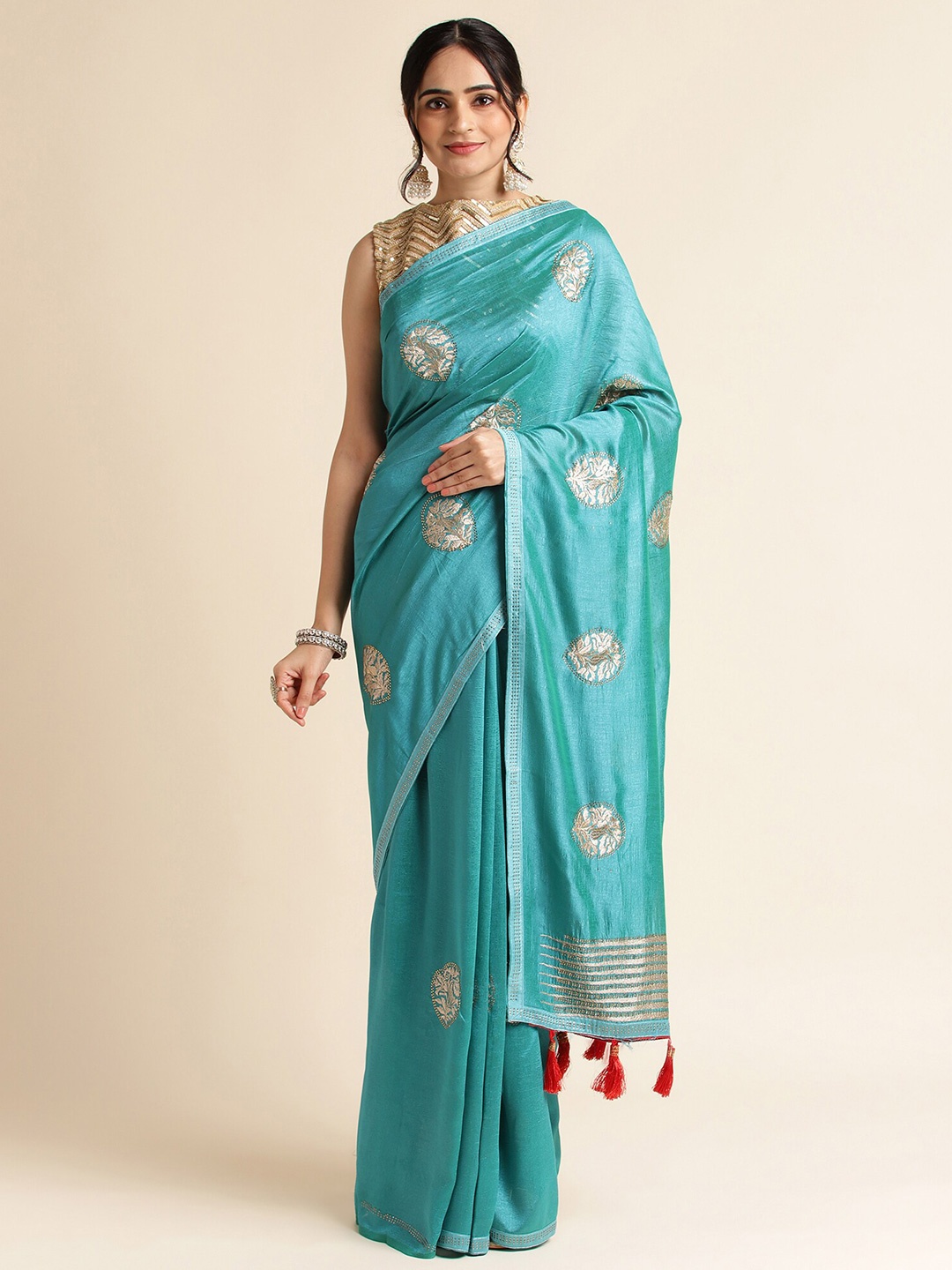 

FABMORA Ethnic Motifs Embroidered Saree, Blue