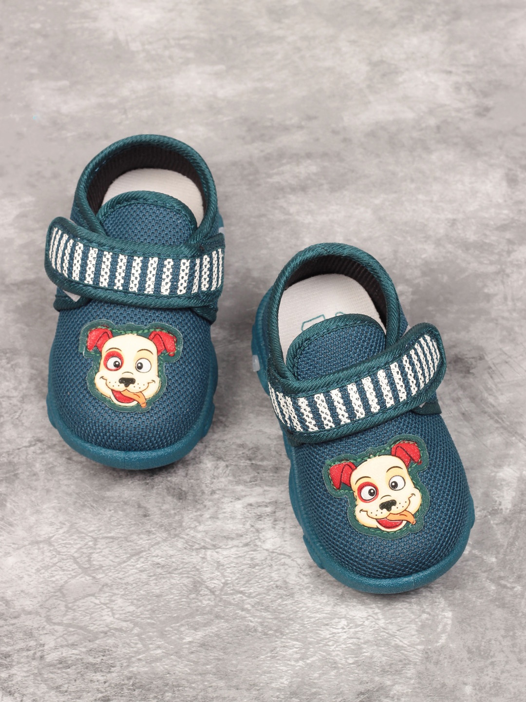 

Lil Lollipop Kids Textured Lightweight Musical Shoes, Navy blue